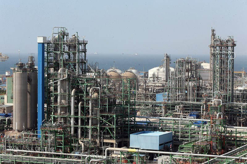 Mitigating Risks in Oil & Gas: Beyond Business as Usual